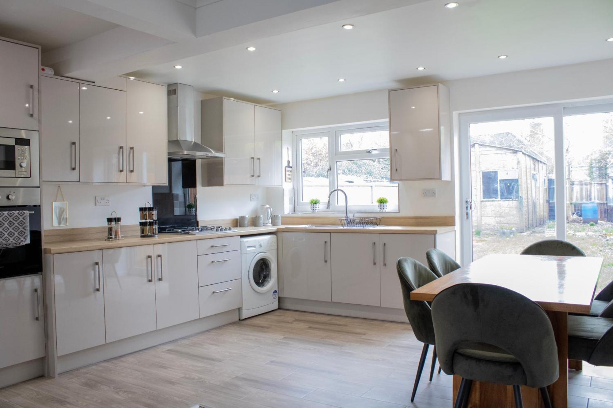 Harvard House, Stylish 3 Bedroom House In Solihull 5 Mins To The Nec, Bhx ,Jlr With Free Parking バーミンガム エクステリア 写真