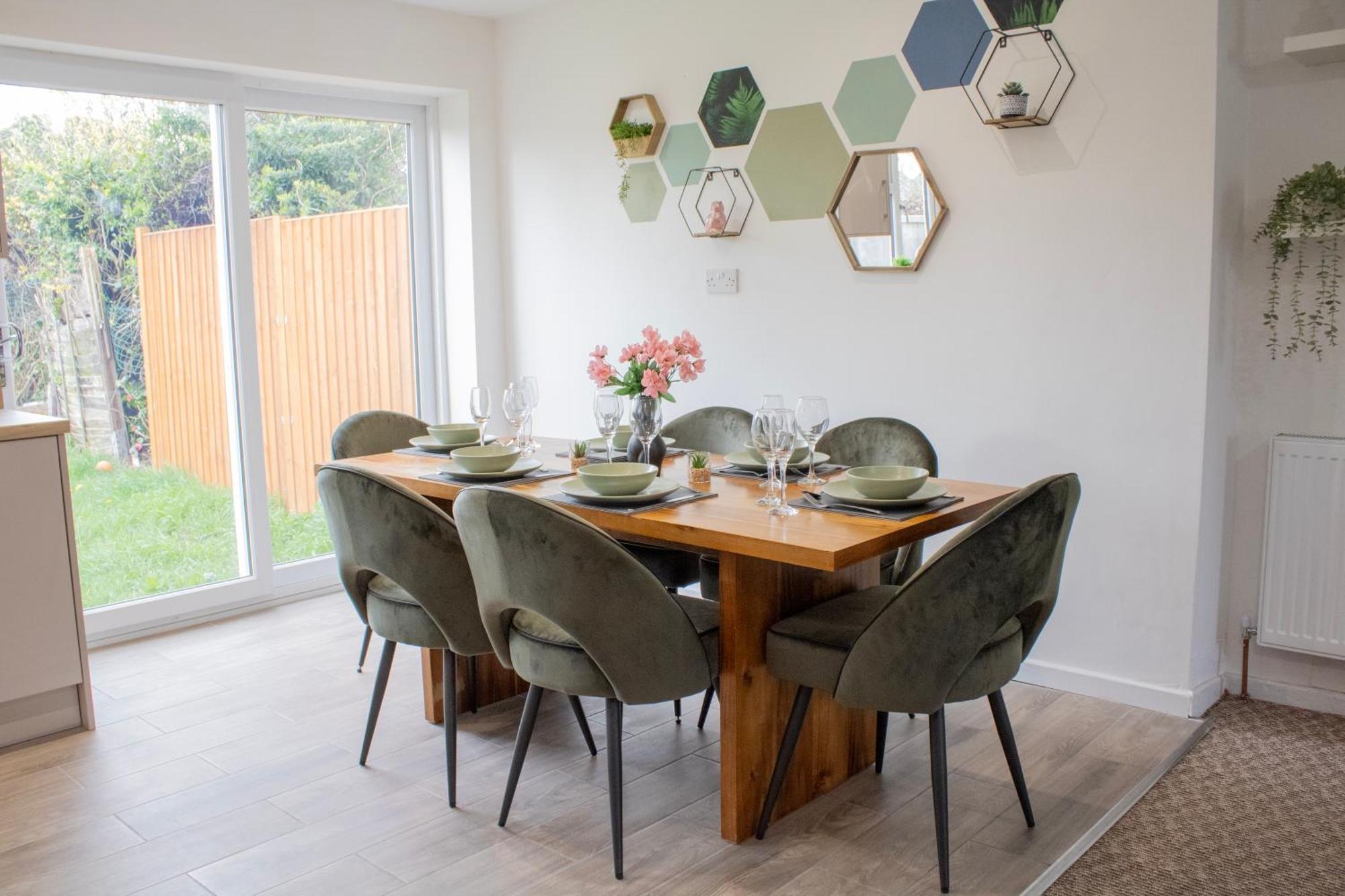 Harvard House, Stylish 3 Bedroom House In Solihull 5 Mins To The Nec, Bhx ,Jlr With Free Parking バーミンガム エクステリア 写真