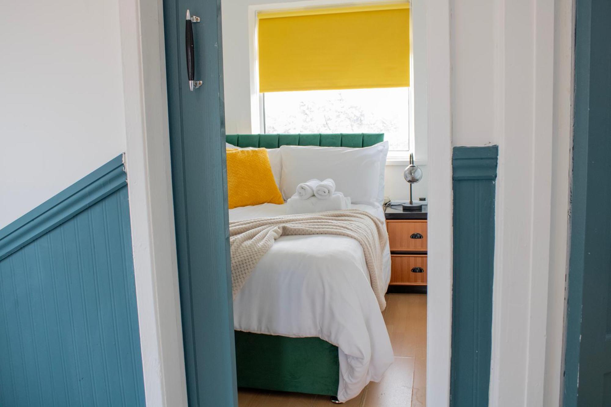 Harvard House, Stylish 3 Bedroom House In Solihull 5 Mins To The Nec, Bhx ,Jlr With Free Parking バーミンガム エクステリア 写真
