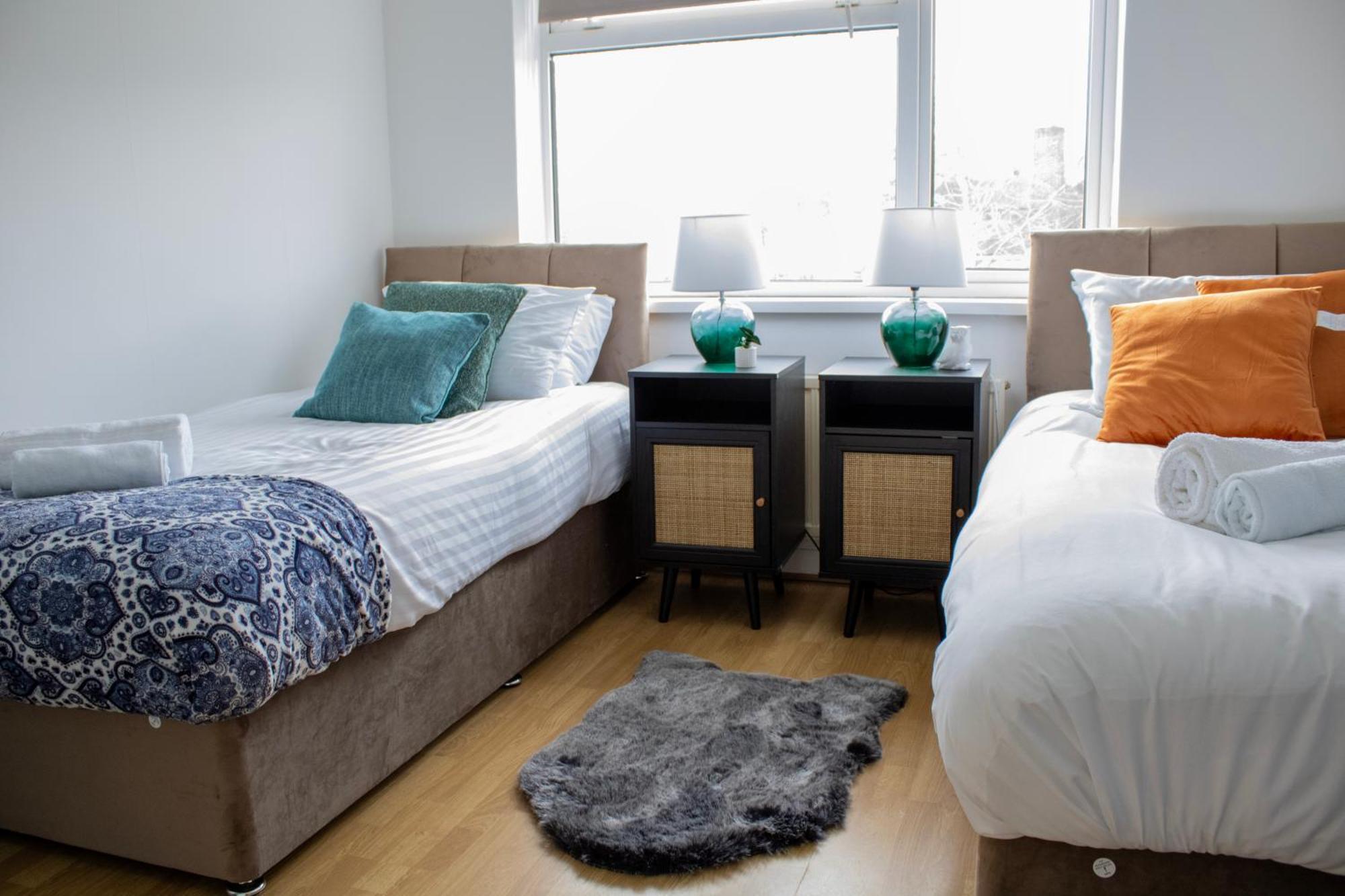 Harvard House, Stylish 3 Bedroom House In Solihull 5 Mins To The Nec, Bhx ,Jlr With Free Parking バーミンガム エクステリア 写真